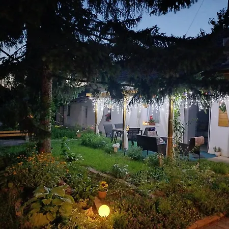 Apartament Szazszorszep Vendeghaz Csongrád